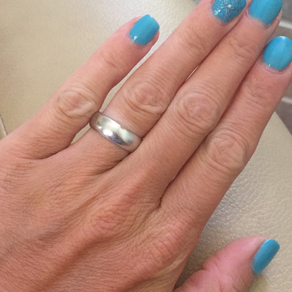 14k white gold band